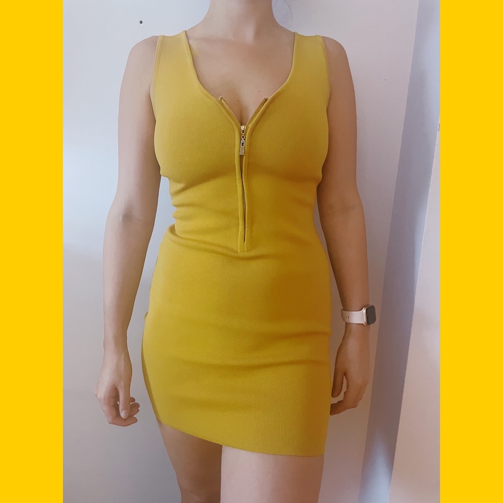 ✨NEVER BEEN WORN✨ “Seek: The Label” Mustard Yellow Zip-Up Dress - XS
